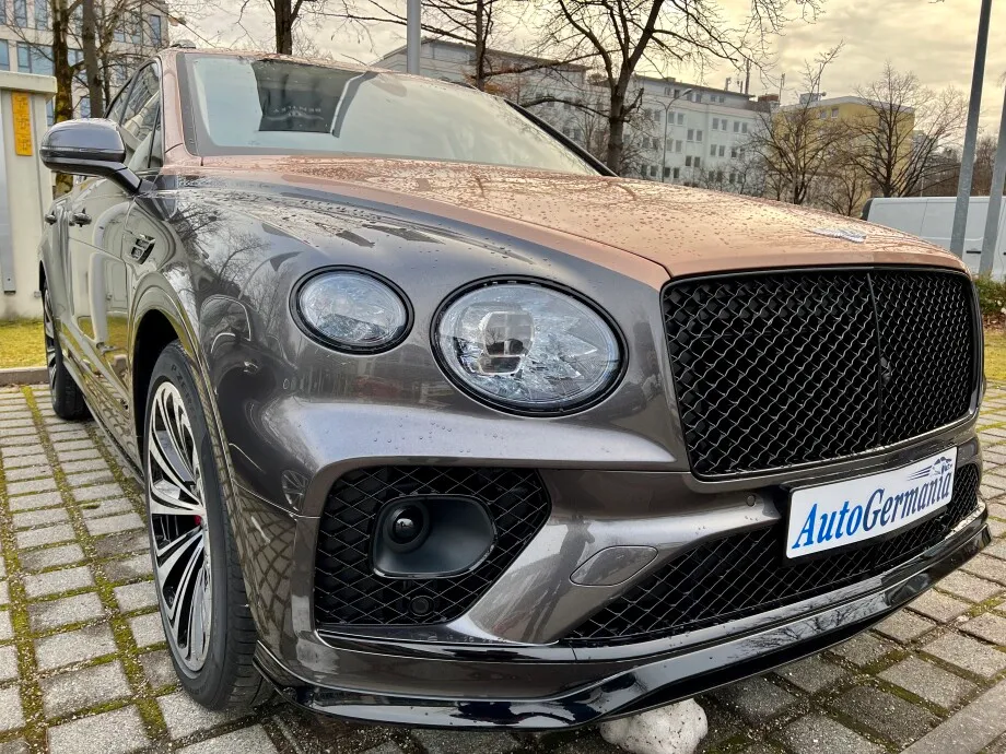 Bentley Bentayga Speed 4.0 V8 Hybrid First Edition Exclusive Image 4